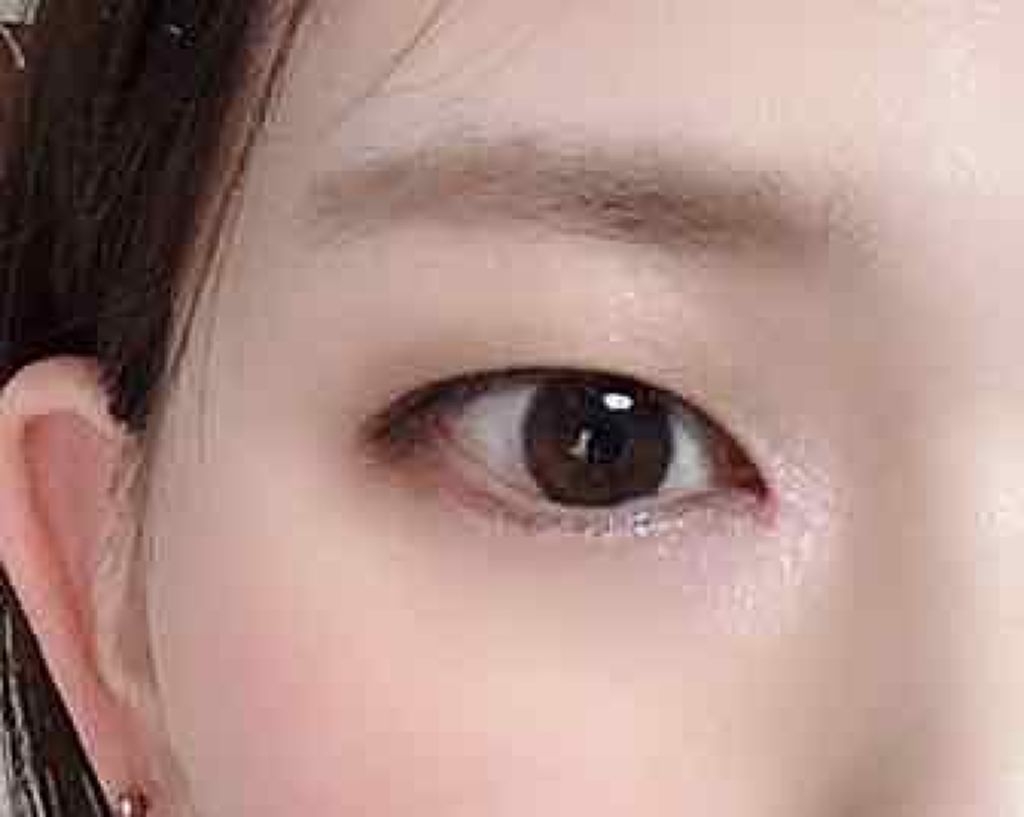 ONLY MINERALS アイライナーのクチコミ「テーマはthe brownアイメイク。
アイホールにはヴィセアバンのシングルシャドウ。左上から.....」（2枚目）