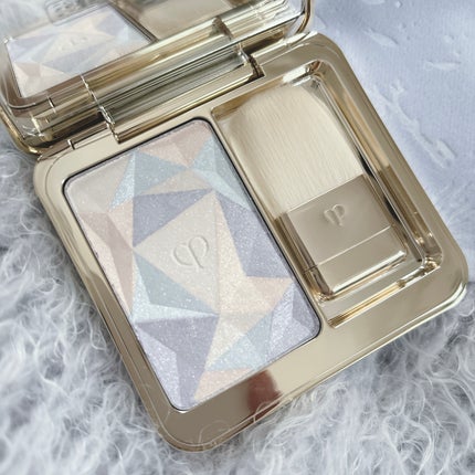 ル・レオスールデクラ /クレ・ド・ポー ボーテ/パウダーハイライトを使ったクチコミ(3枚目)