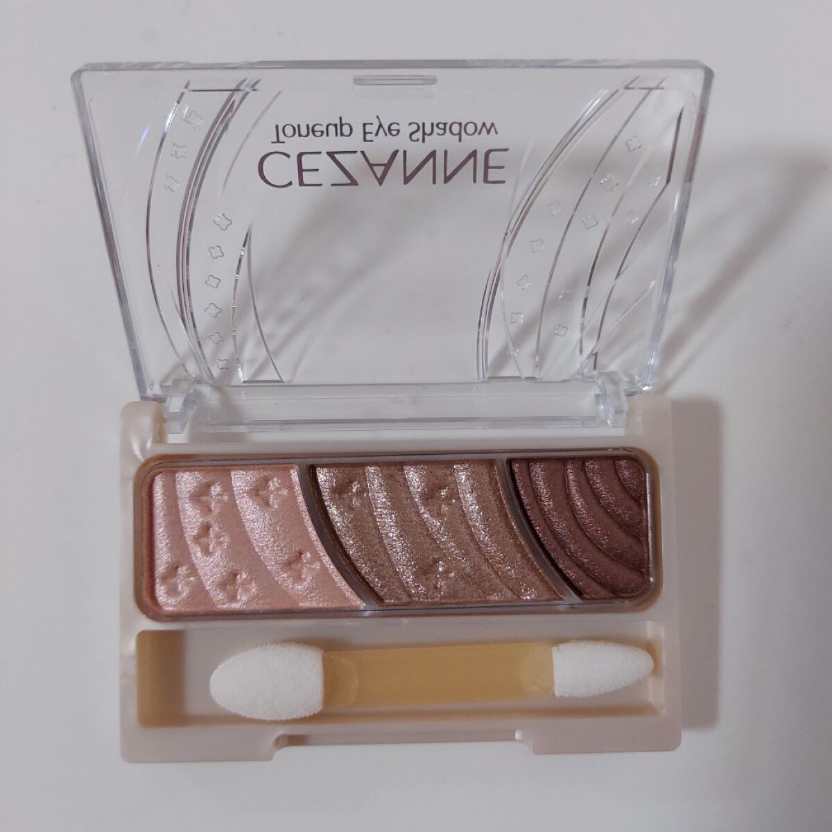 トーンアップアイシャドウ/CEZANNE/アイシャドウパレットを使ったクチコミ（2枚目）