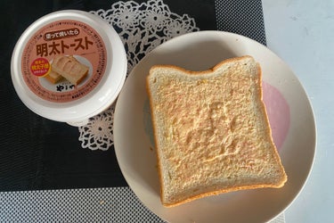 ぷぅぴぃ《紫コス部💜💗》 on LIPS 「KALDI食パンにぬって焼いたら明太子🍝🥄110ｇ378円メロ..」（1枚目）