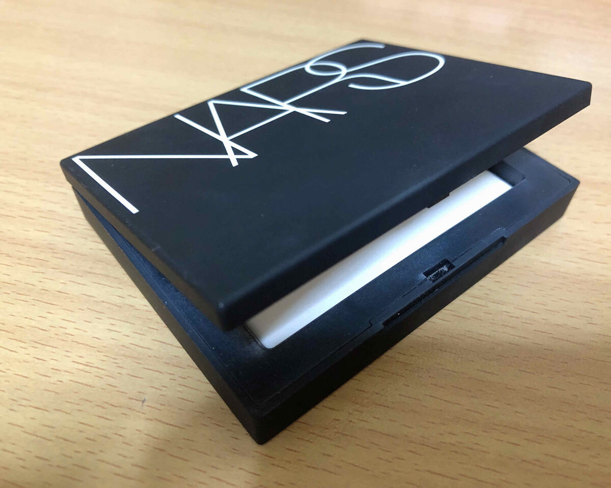 ライトリフレクティングセッティングパウダー　プレスト　N/NARS/プレストパウダーを使ったクチコミ（1枚目）