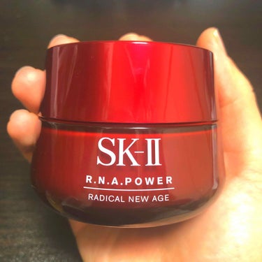 【SKⅡ】
【R.N.A.POWER RADICAL NEW AGE】
.
使用感
.
①こっくりとしたクリームのよう
②特にピテラ独特のあの香りはしない
③ベタつかない
.
使用後
.
①ベタつかない