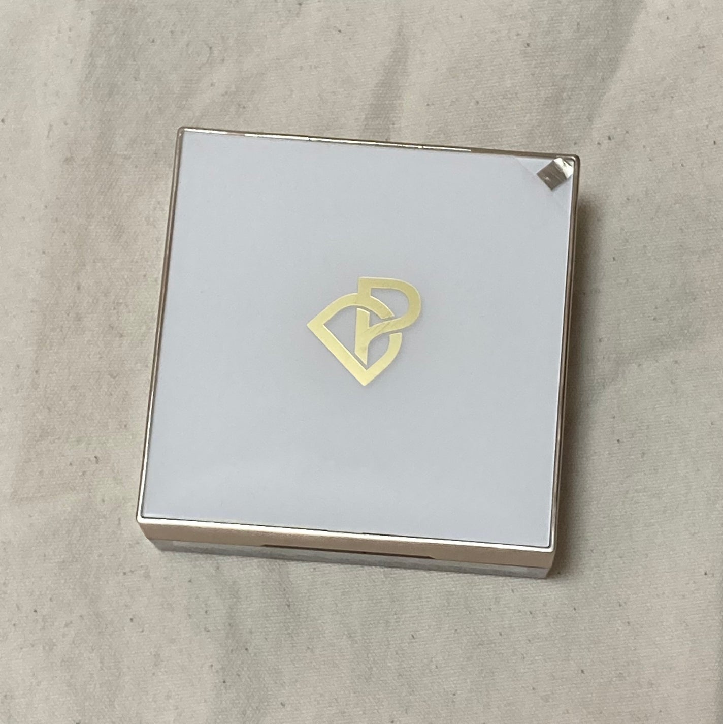 トランスルーシェントブルーリング ルースパウダー/PERFECT DIARY/ルースパウダーを使ったクチコミ(1枚目)