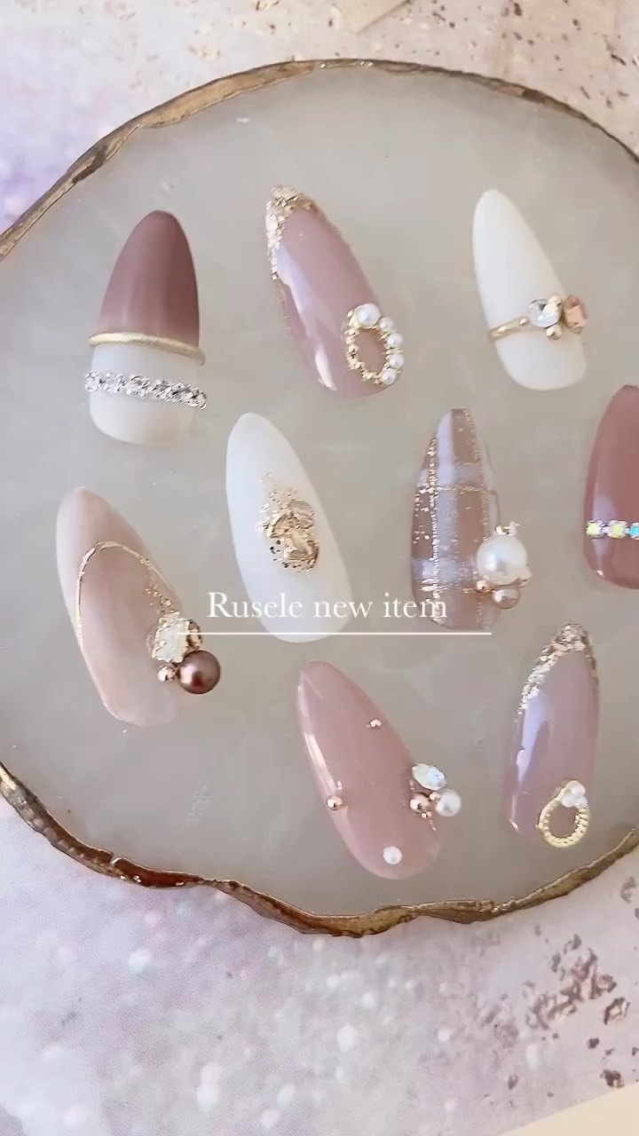 #ネイル,#冬ネイル,#大人ニュアンスネイル,#ニュアンスネイル,#ジェルネイル,#ミラーネイル,#リングネイル,#ビジューネイル,#韓国ネイル,#チェックネイルのネイルデザイン