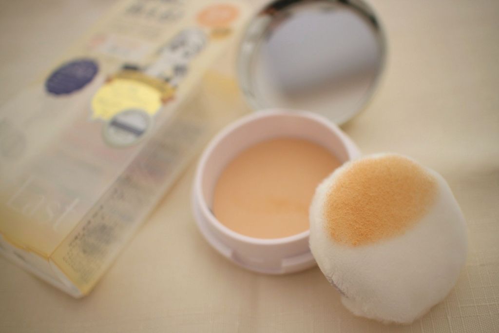 フェイスパウダー ハイカバー N 白肌オークル/クリアラスト/プレストパウダーを使ったクチコミ（2枚目）