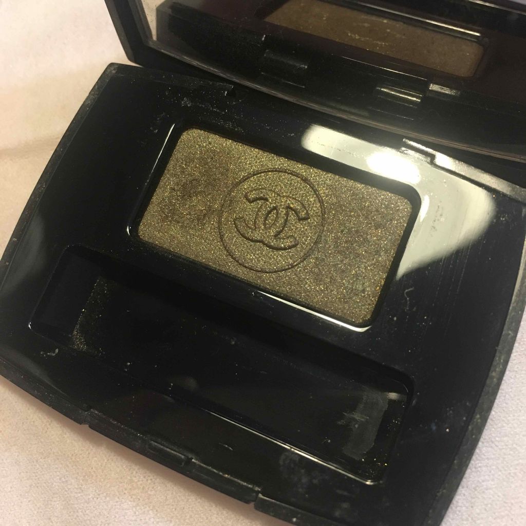 オンブル エサンシエル 88 ヴェールカーキ/CHANEL/単色アイシャドウを使ったクチコミ（1枚目）