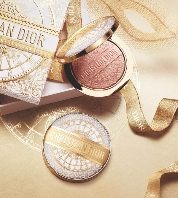 DIORから"黄金の舞踏会"をテーマにした2024クリスマスコフレが登場!サンククルールの限定色や限定デザインのリップなどの画像