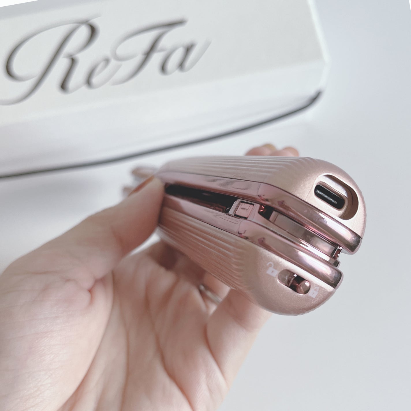リファ ビューテック フィンガーアイロン | 03 ピンク ReFa リファ ビューテック フィンガーアイロン | 03 ピンク ReFa