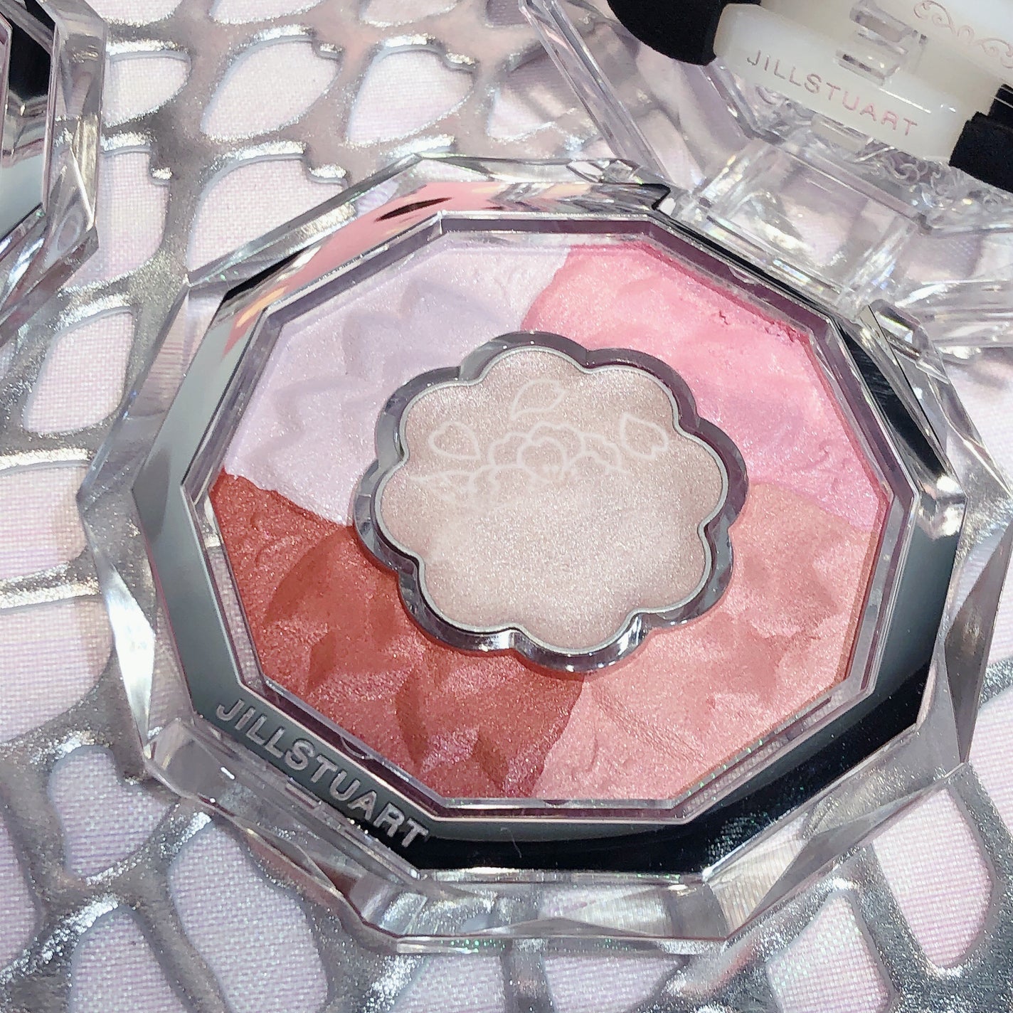 ジルスチュアート ブルームクチュール アイズ/JILL STUART/アイシャドウパレットを使ったクチコミ(2枚目)