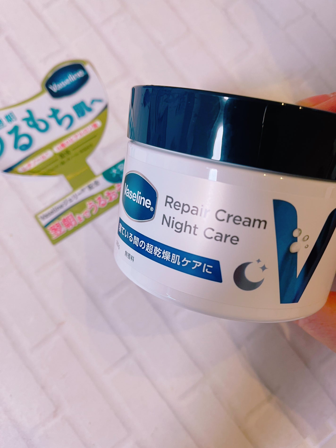 オタネ on LIPS 「レチノール*1と4種のヒアルロン酸*2配合の#ヴァセリンリペア..」(1枚目)