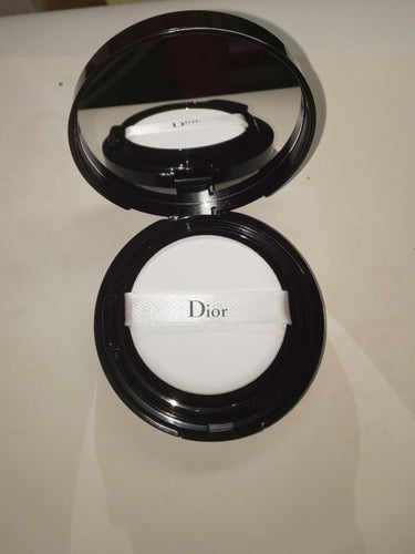 ディオールスキン フォーエヴァー グロウ クッション 1N ニュートラル/Dior/クッションファンデーションを使ったクチコミ（2枚目）