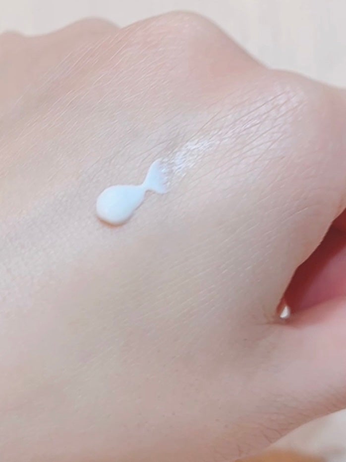 ピュアモイスチャーサンローション/DEAR DAHLIA/日焼け止めローションを使ったクチコミ(4枚目)