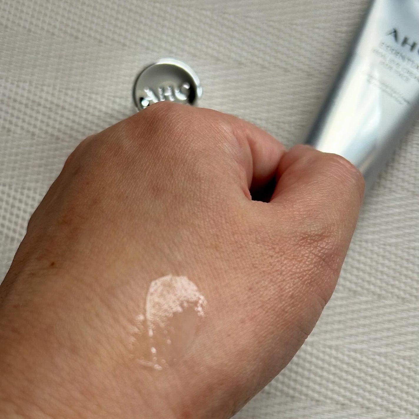 エッセンシャル リアル アイクリーム フォーフェイス/AHC/アイケア・アイクリームを使ったクチコミ(3枚目)