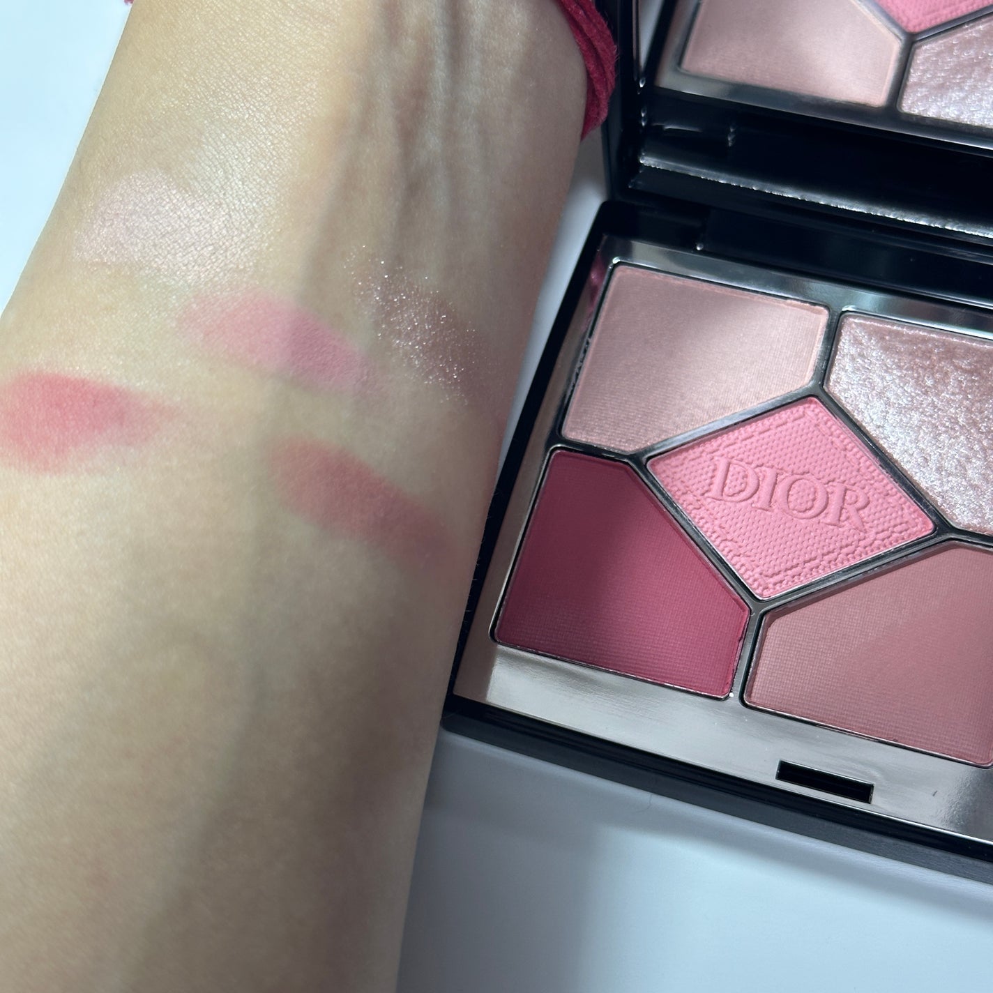 ディオールショウ サンク クルール/Dior/アイシャドウを使ったクチコミ(2枚目)