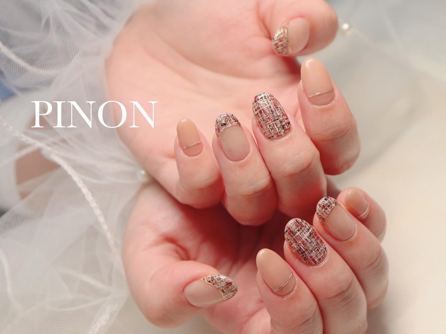 shino on LIPS 「ちょびっと推しカラー♡ツィードネイル☺︎お持ち込みのデザインに..」(2枚目)