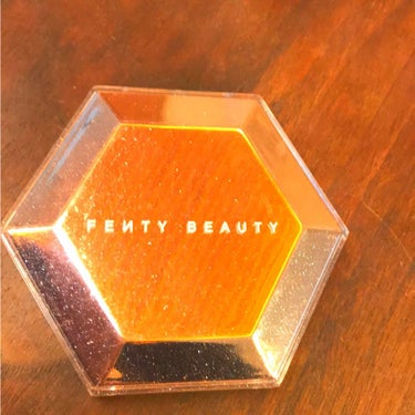 DIAMOND BOMB/FENTY BEAUTY BY RIHANNA/シングルアイシャドウを使ったクチコミ（2枚目）