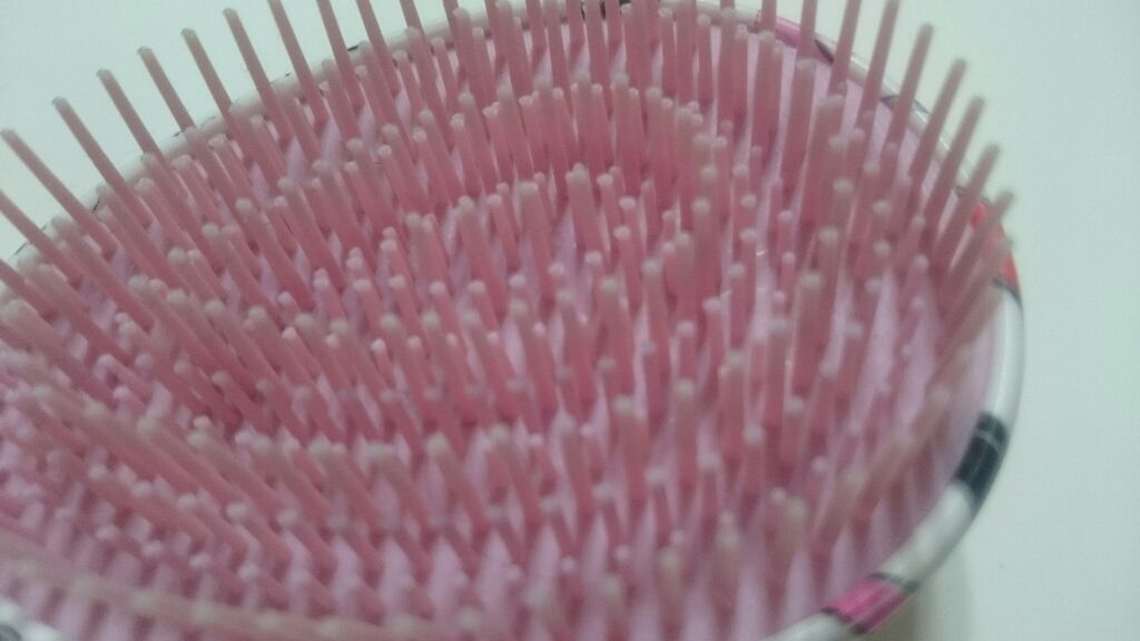 ファンファン アンタングルヘアブラシ/フランフラン/ヘアブラシを使ったクチコミ（2枚目）