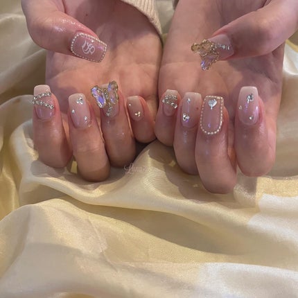 #ジェルネイル,#ワンカラーネイル,#ニュアンスネイル,#うるうるネイル,#ちゅるんネイル,#シンプルネイル,#パーツネイル,#透け感ネイル,#クリアネイル,#ぷっくりネイル,#ちぐはぐネイル,#韓国ネイル,#きらきらネイル,#うるつやネイル,#フレンチガーリーネイル,#ミラーネイル,#ピンクネイル,#蝶々ネイルのネイルデザイン