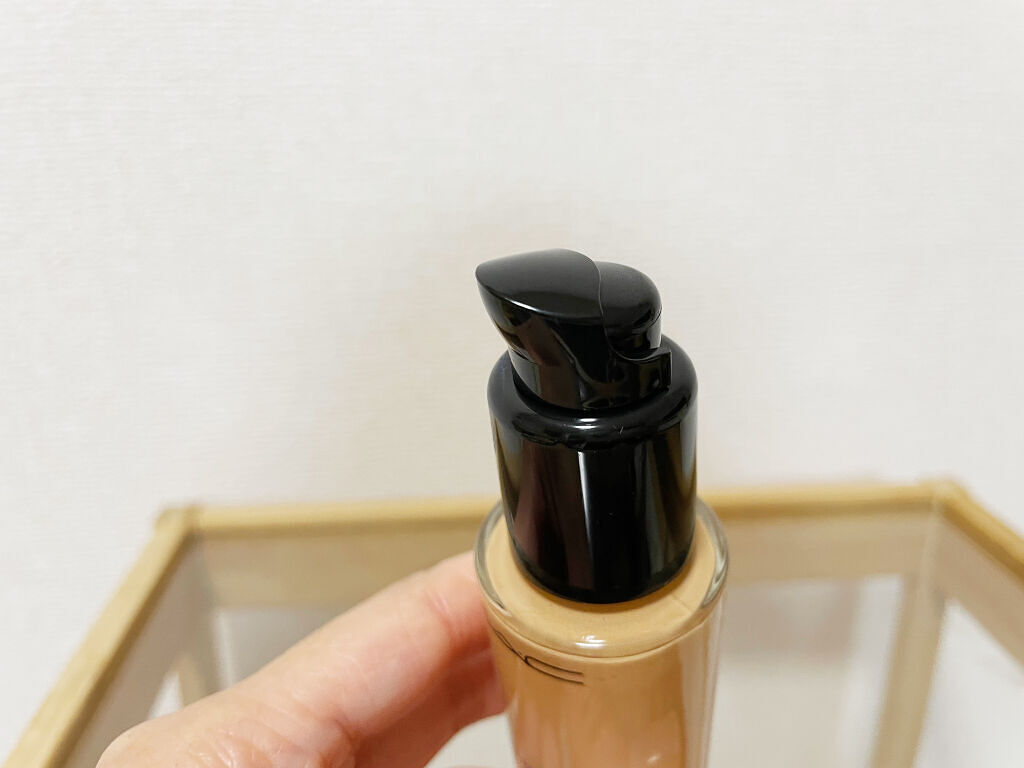 スタジオフィックス フルイッド SPF 15/M・A・C/リキッドファンデーションを使ったクチコミ（3枚目）