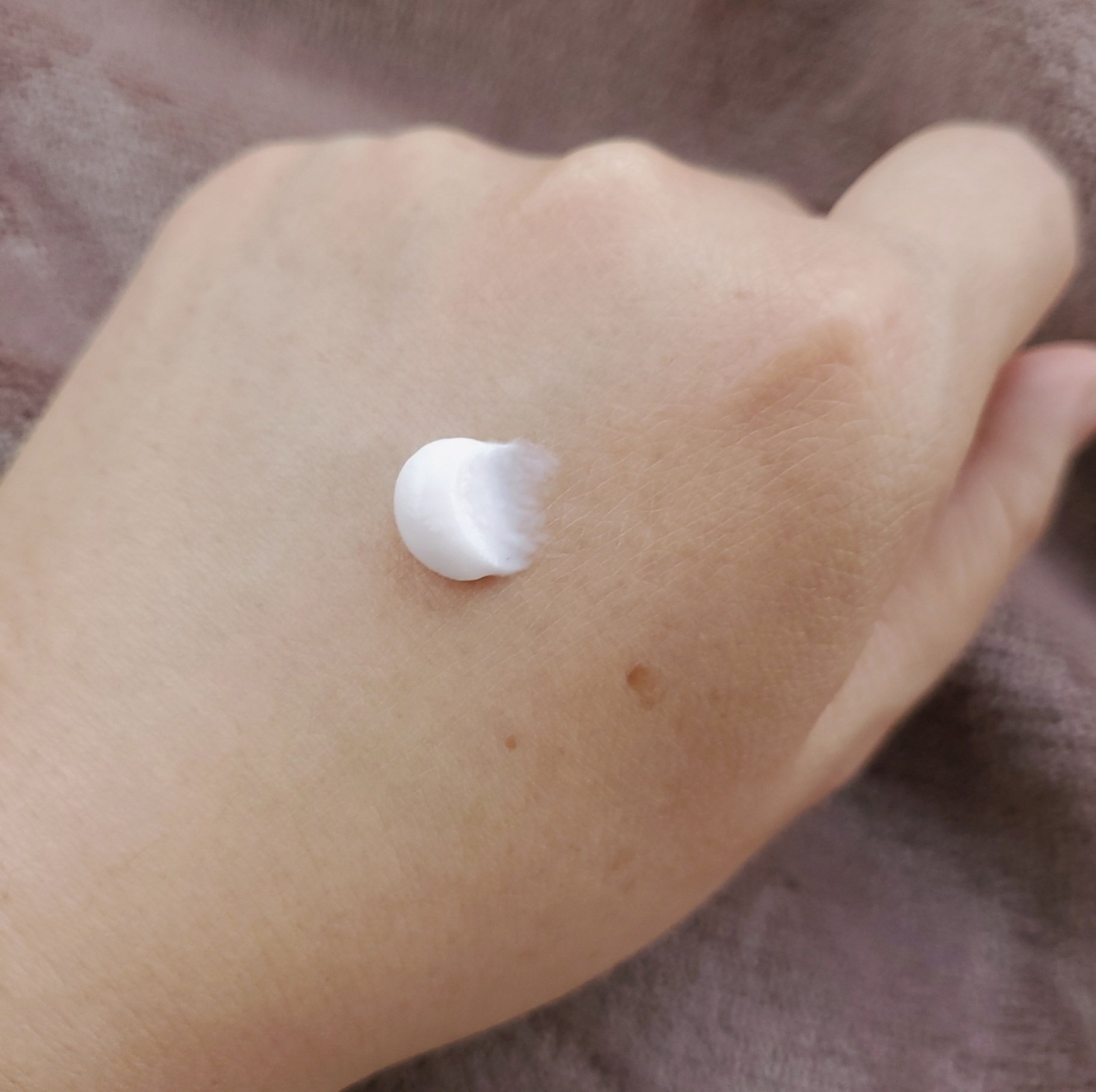 プレミアムハンドクリーム/アトリックス/ハンドクリームを使ったクチコミ（2枚目）