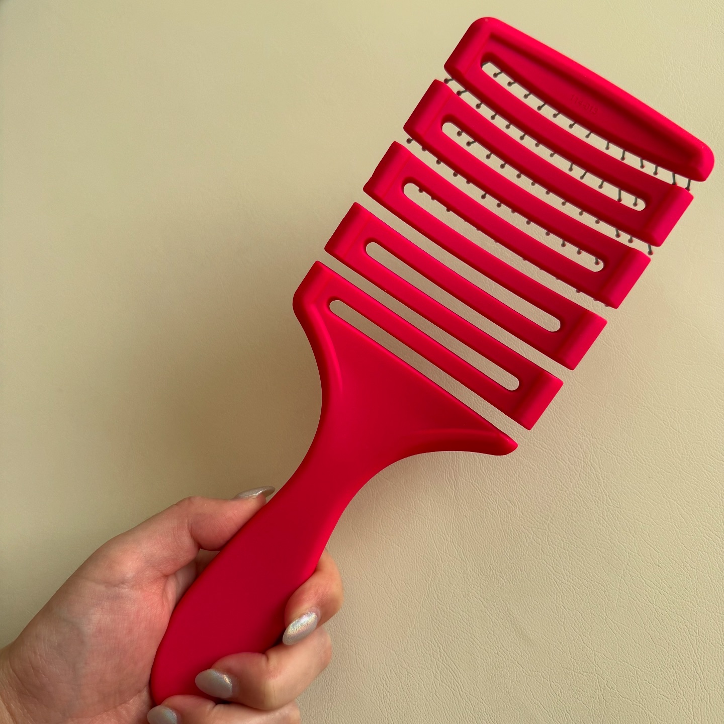 フレックスドライ パドルブラシ ピンク/ウェットブラシ/ヘアブラシを使ったクチコミ（2枚目）