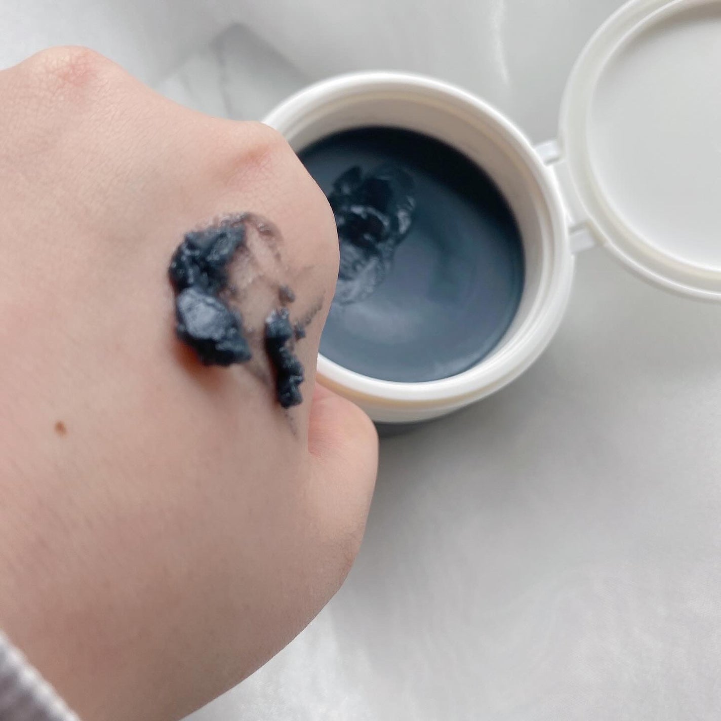 パーフェクトワンフォーカス スムースクレンジングバーム ディープブラック/PERFECT ONE FOCUS/クレンジングバームを使ったクチコミ(4枚目)