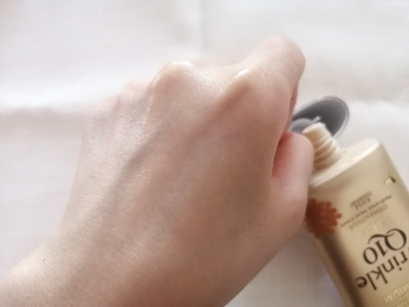 コエンリッチ ザ プレミアム 薬用リンクルホワイト ハンドクリーム 金木犀の香り 【医薬部外品】/コエンリッチQ10/ハンドクリームを使ったクチコミ(5枚目)