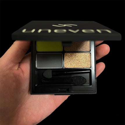 限定メイクアップキット】uneven christmas coffret|unevenの 限定メイクアップキット】uneven christmas coffret|unevenの