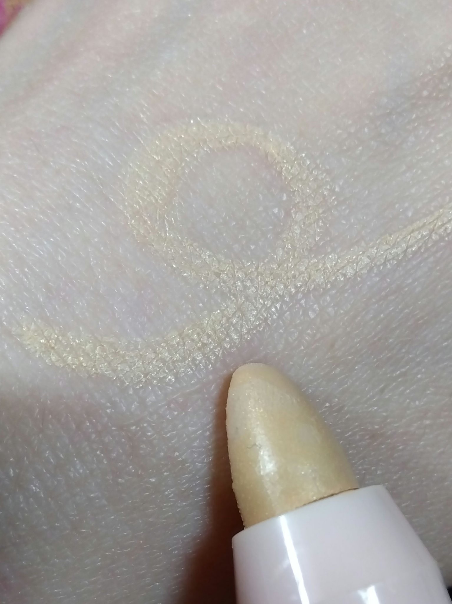 Blooming Kitty ハイライトスティック/DAISO/スティックハイライトを使ったクチコミ（2枚目）