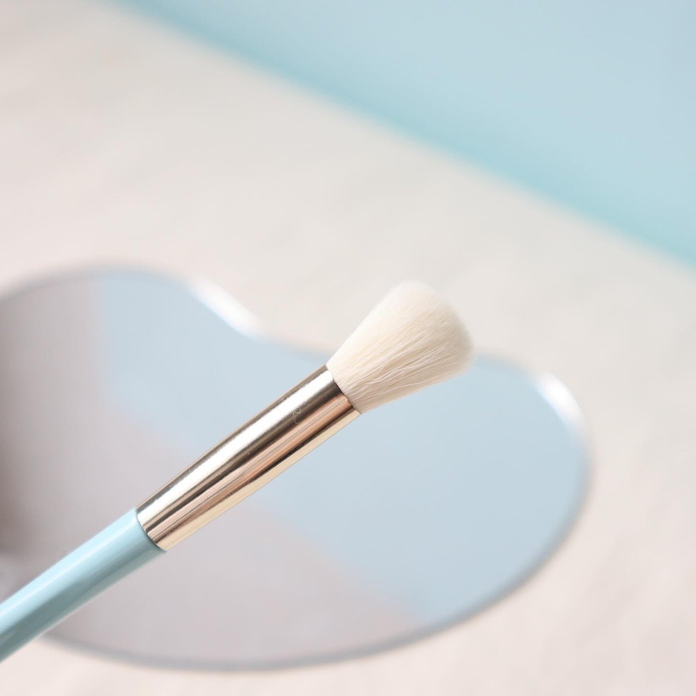 yuutt❁⃘*.フォロバ100 on LIPS 「.TIMAGEハイライトシェーディングパレットカラー 02月暉..」(6枚目)