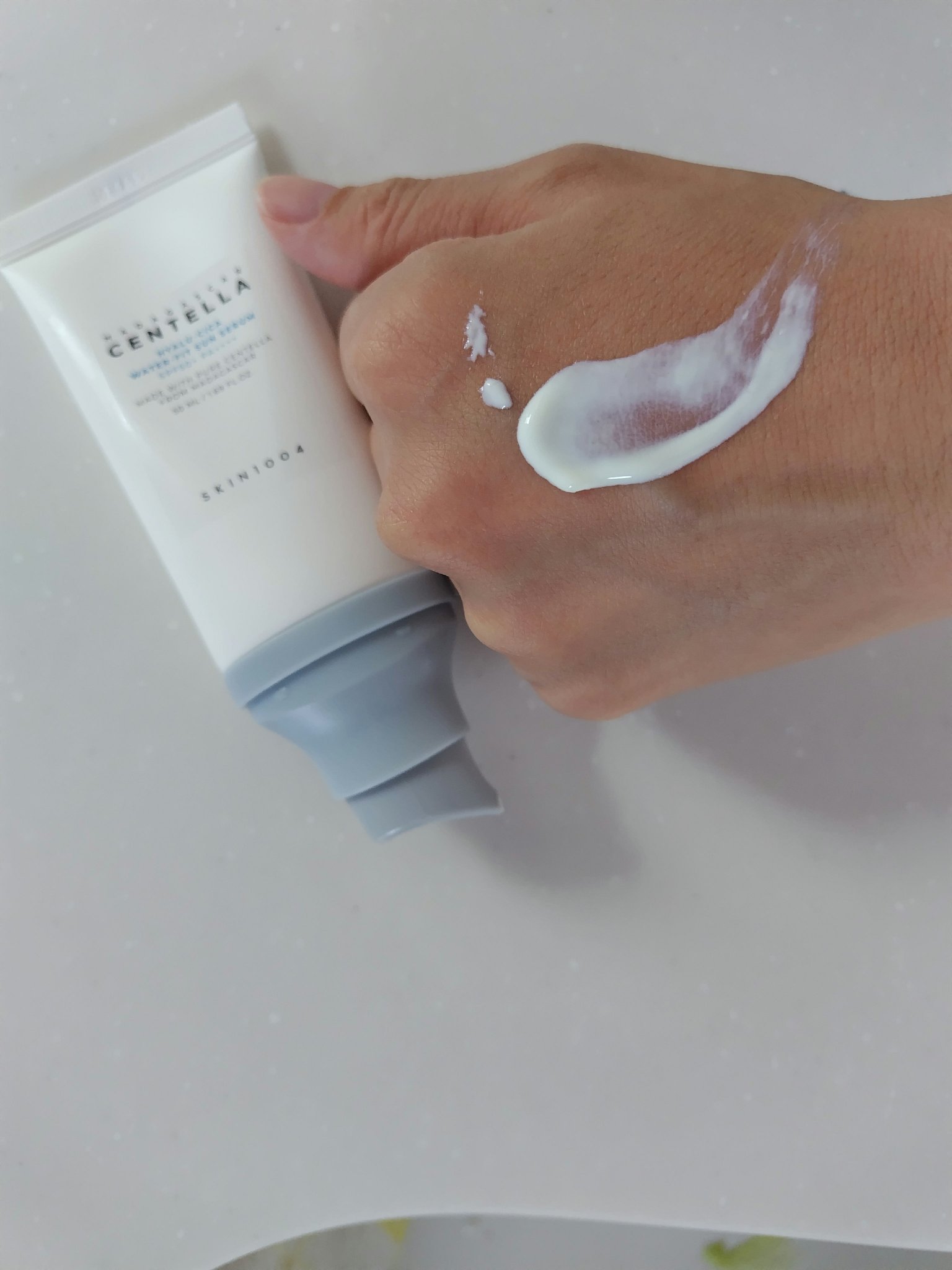 ヒアルーシカ ウォーターフィット サンセラム/SKIN1004/日焼け止めローションを使ったクチコミ（3枚目）