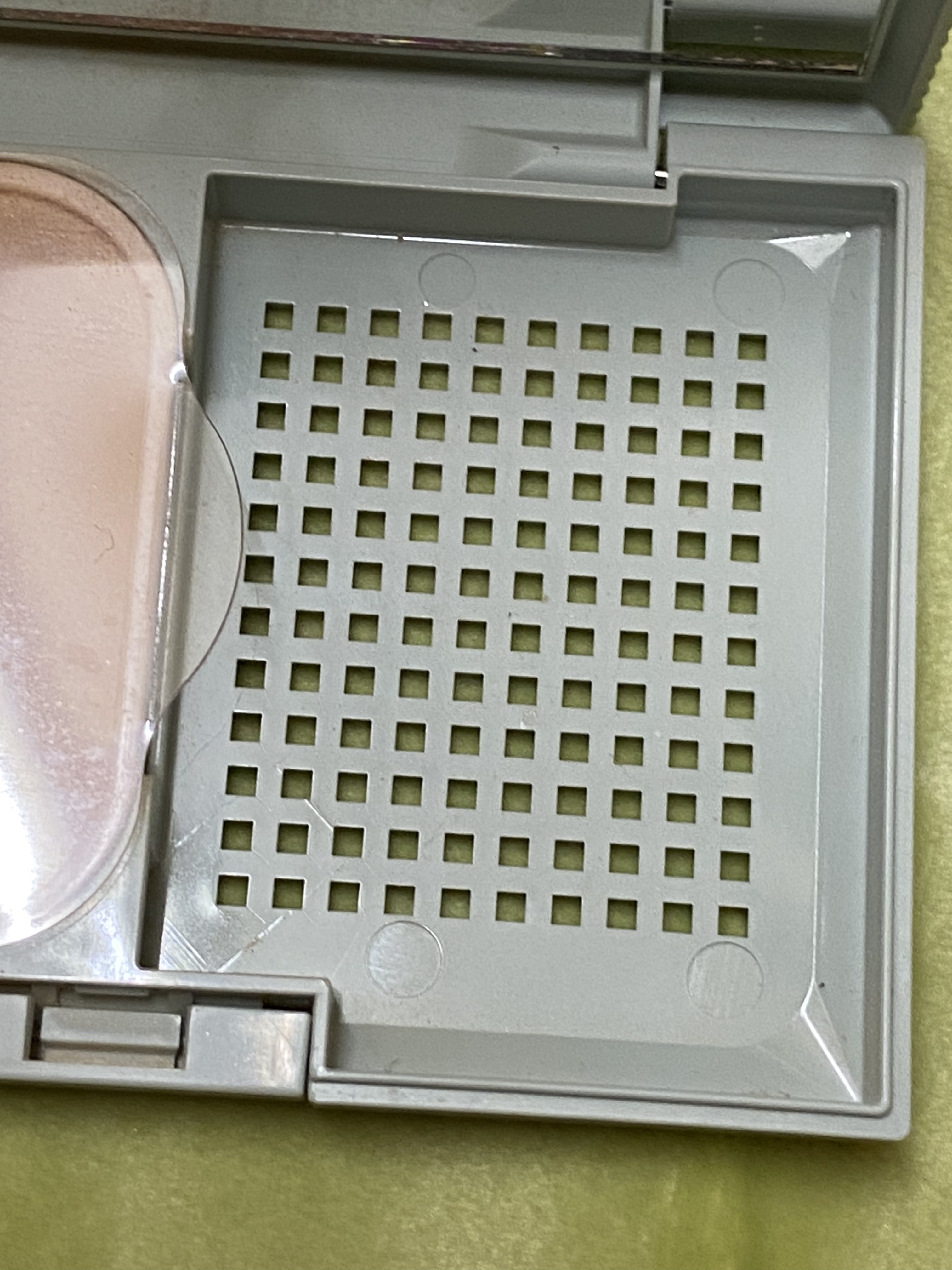 エアリーステイ パウダーファンデーション 405 ライトオークル/FASIO/パウダーファンデーションを使ったクチコミ（3枚目）