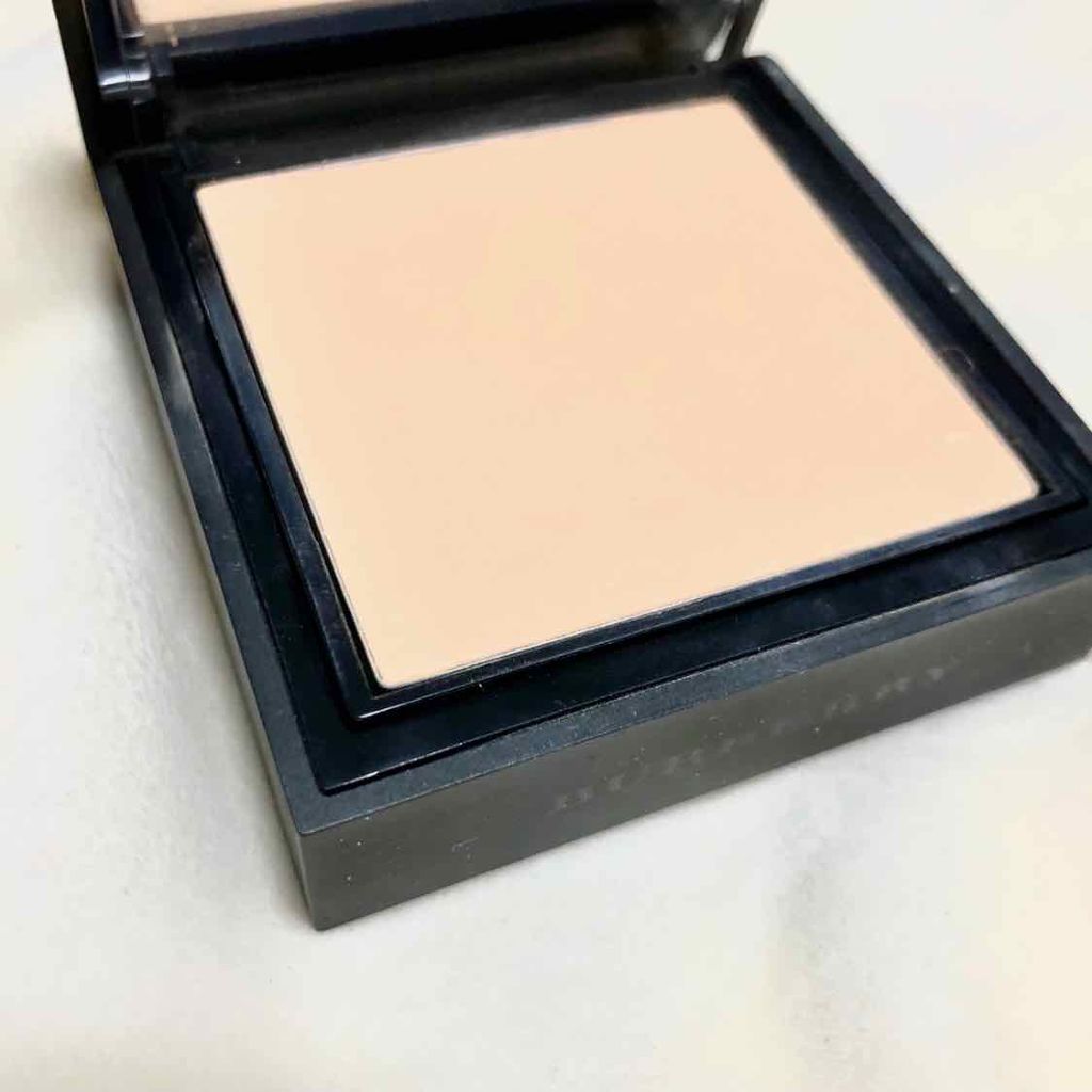 Burberry Beauty カシミアコンパクトのクチコミ「．
．
．
着け心地→柔らかい
使用頻度→毎日
カバー力→○
コスパ→△


当たり前ですが、.....」（1枚目）