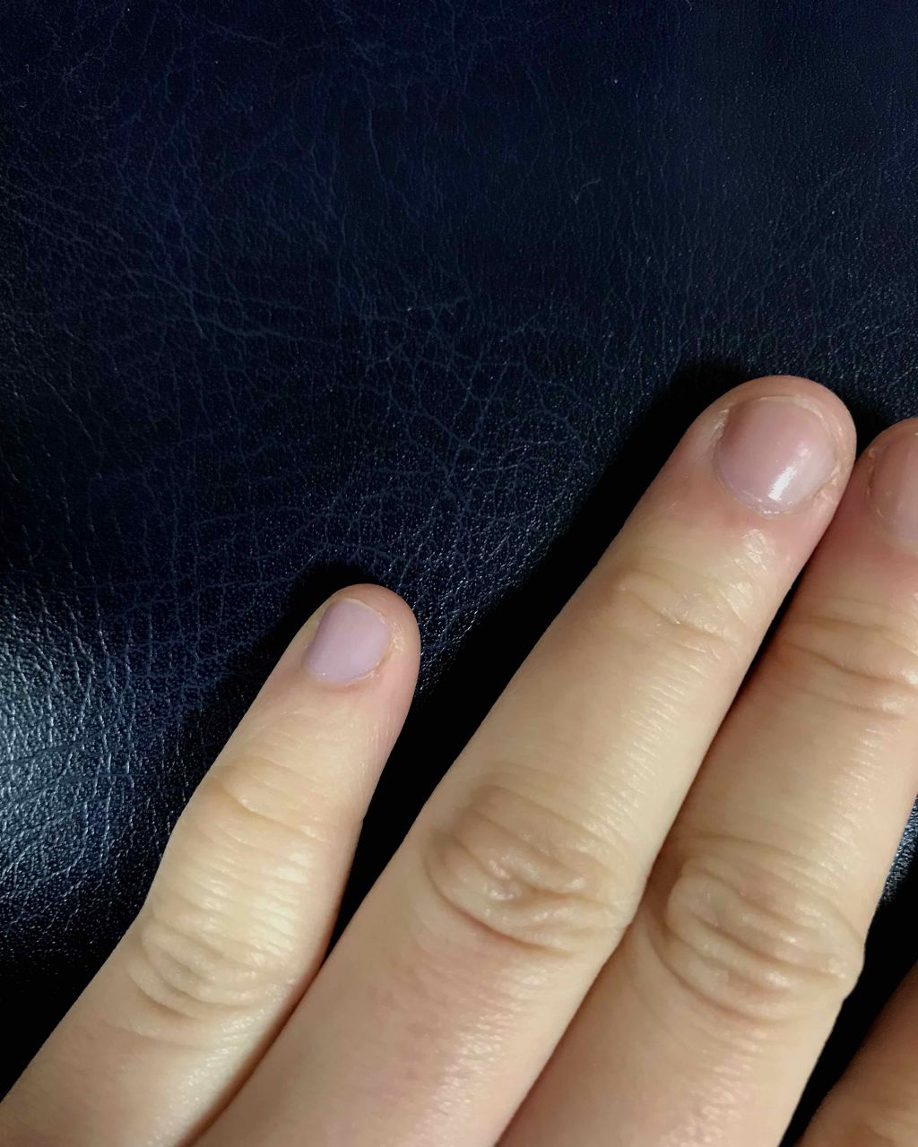 あやちゃん2 on LIPS 「見にくくてごめんなさい🙏🙏この前ディズニーストアでマニキュアを..」(2枚目)