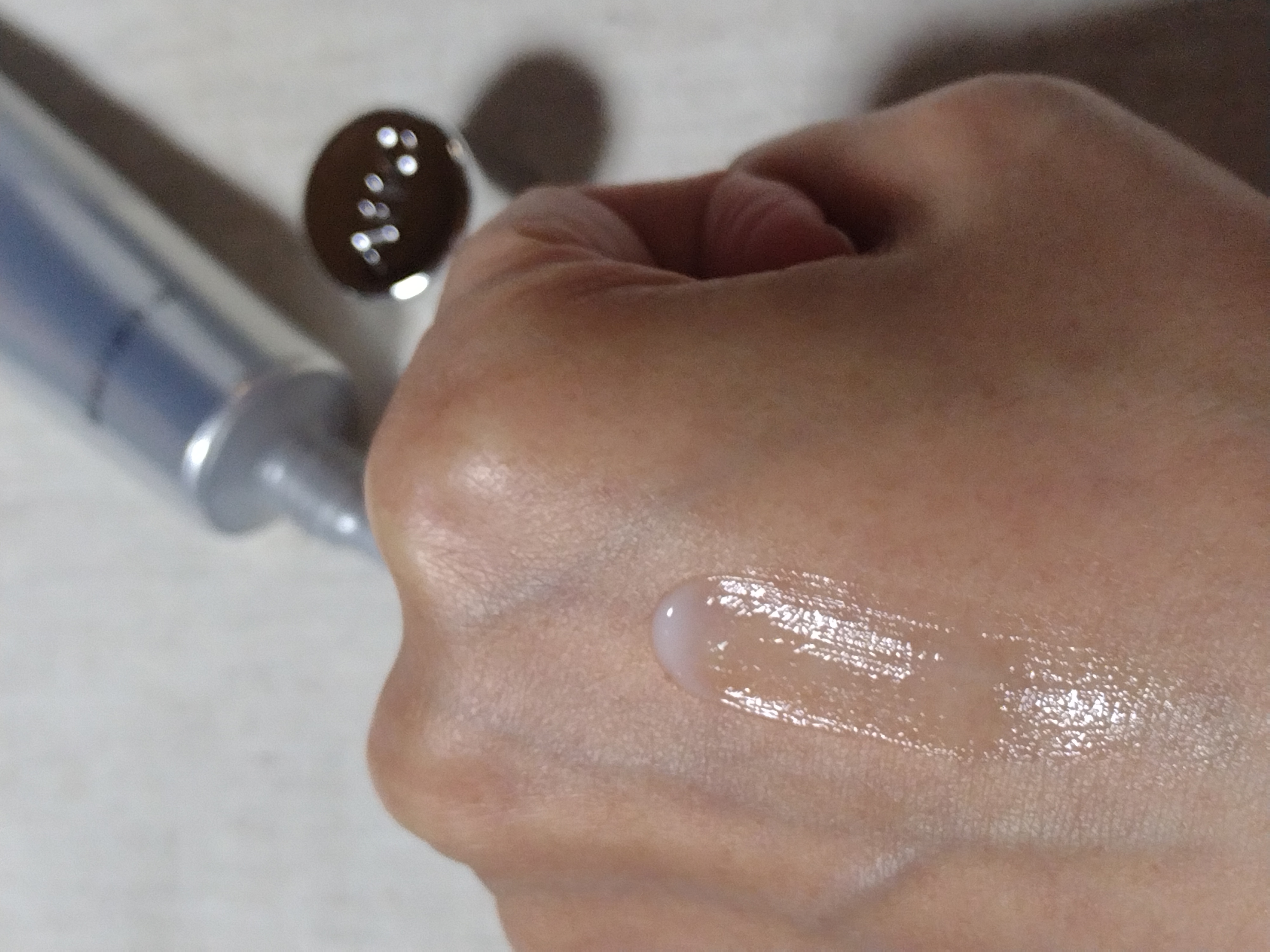 エッセンシャル リアル アイクリーム フォーフェイス/AHC/アイケア・アイクリームを使ったクチコミ（3枚目）