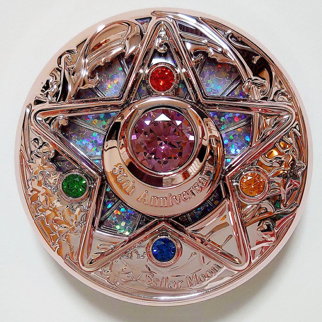 シャイニングムーンパウダー 30th Anniversary Edition/ミラクルロマンス/プレストパウダーを使ったクチコミ（1枚目）