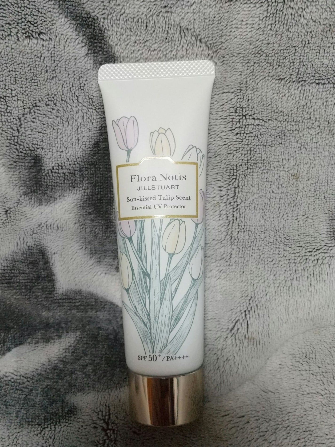 サンキストチューリップ エッセンシャルUVプロテクター SPF50+/PA++++<顔・からだ用>/Flora Notis JILL STUART/日焼け止めクリームを使ったクチコミ(3枚目)