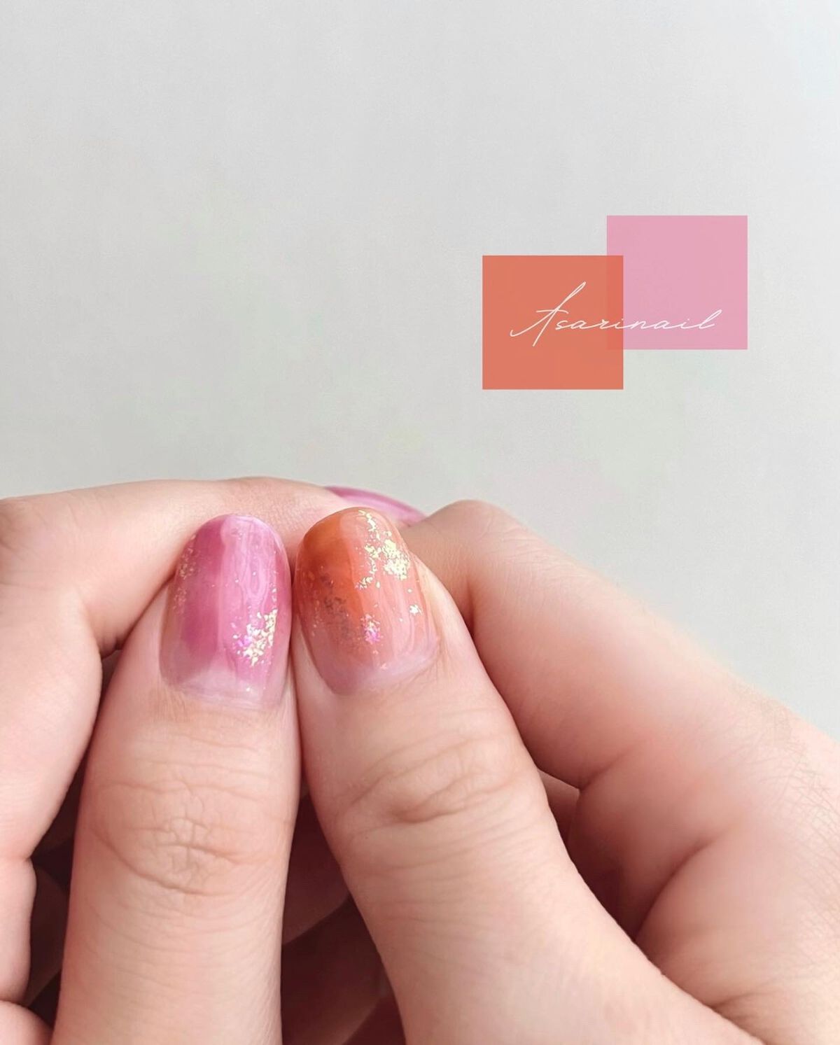 asari * セルフネイル on LIPS 「𓂅𓂅ᴘɪɴᴋ×ᴏʀᴀɴɢᴇ🦩🍊夏っぽくトロピカルな色あわせ左手..」(2枚目)