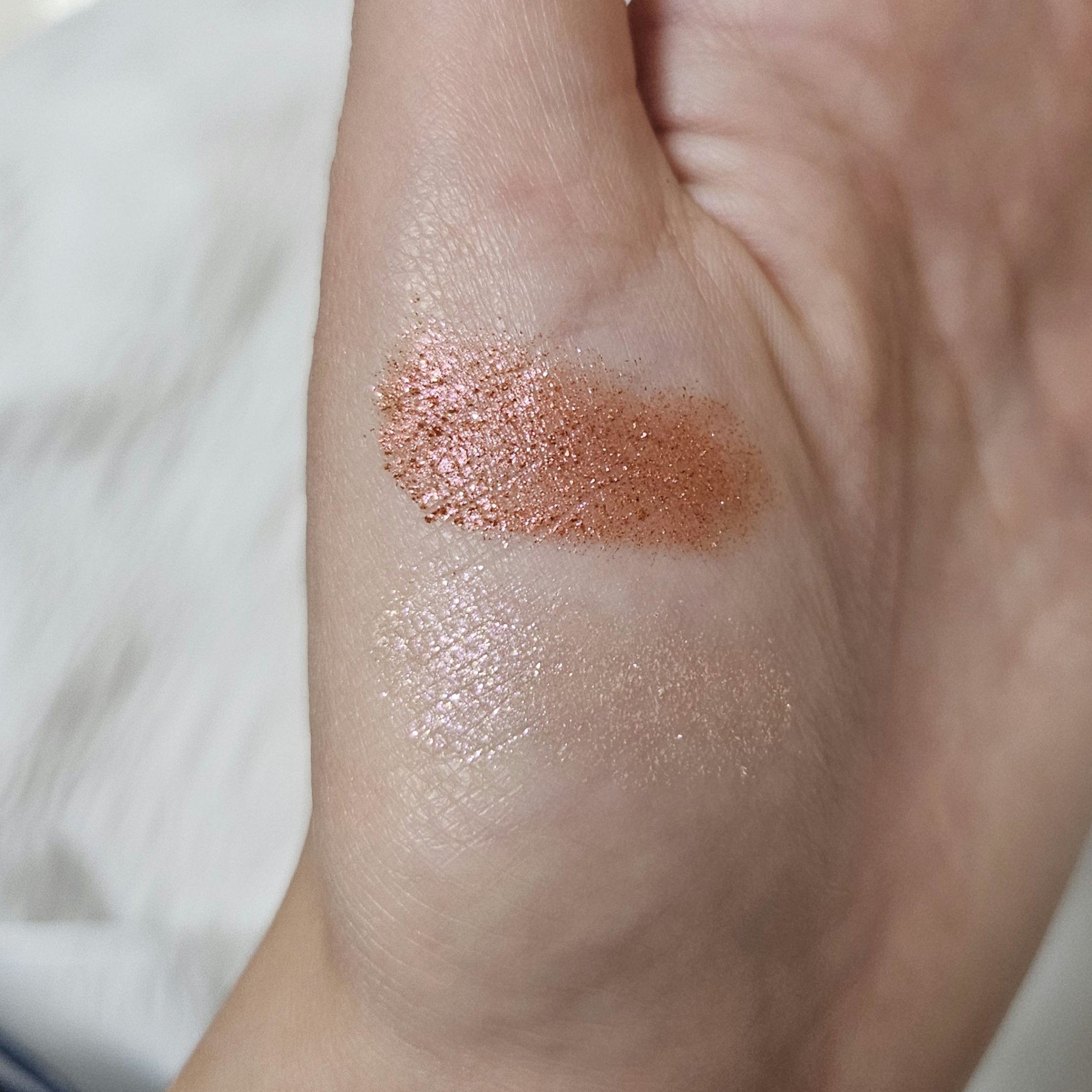 ダズルシャドウ/M・A・C/単色アイシャドウを使ったクチコミ（2枚目）