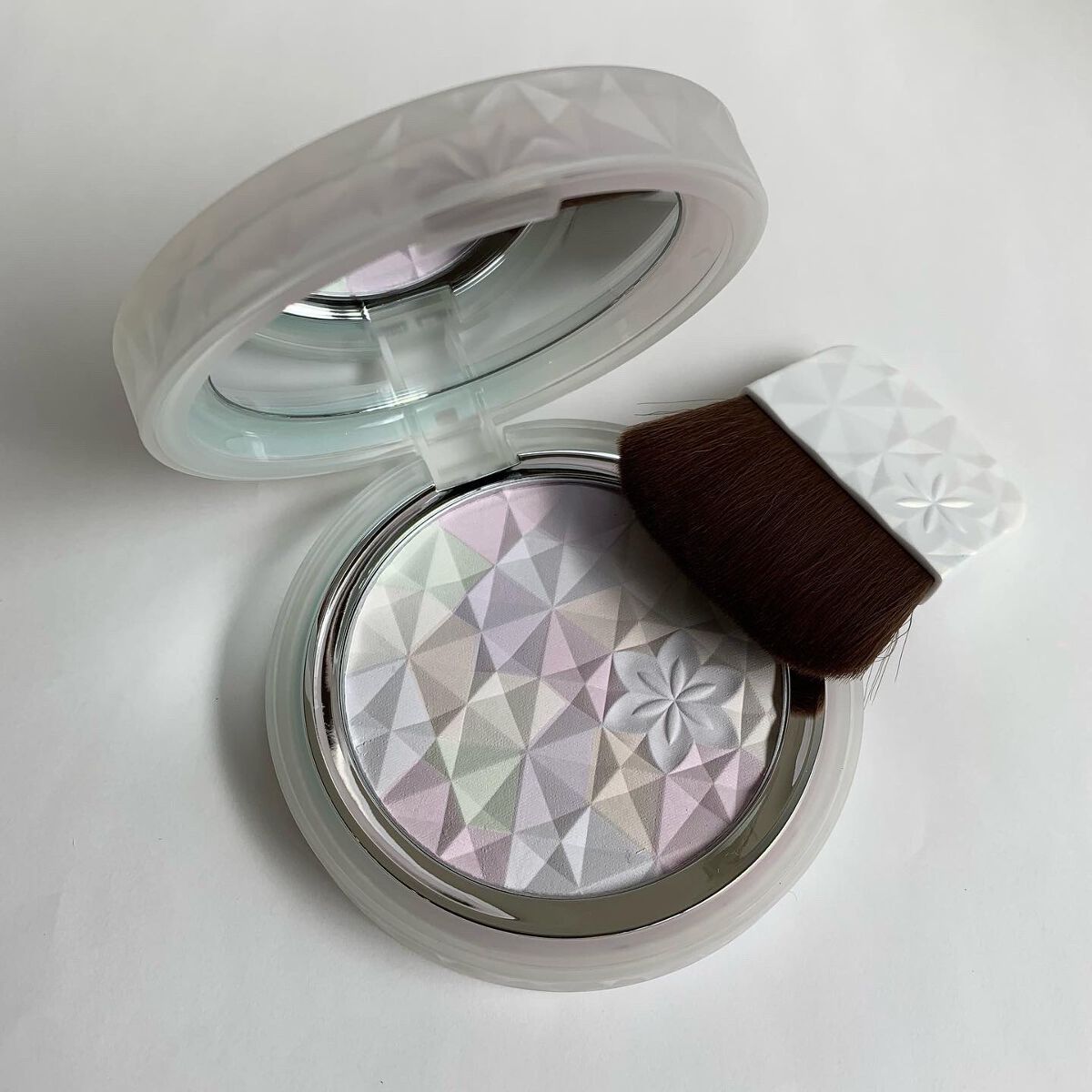 AQ オーラ リフレクター/DECORTÉ/プレストパウダーを使ったクチコミ(3枚目)