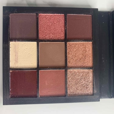 Obsessions Eyeshadow Palette/Huda Beauty/アイシャドウパレットを使ったクチコミ（2枚目）