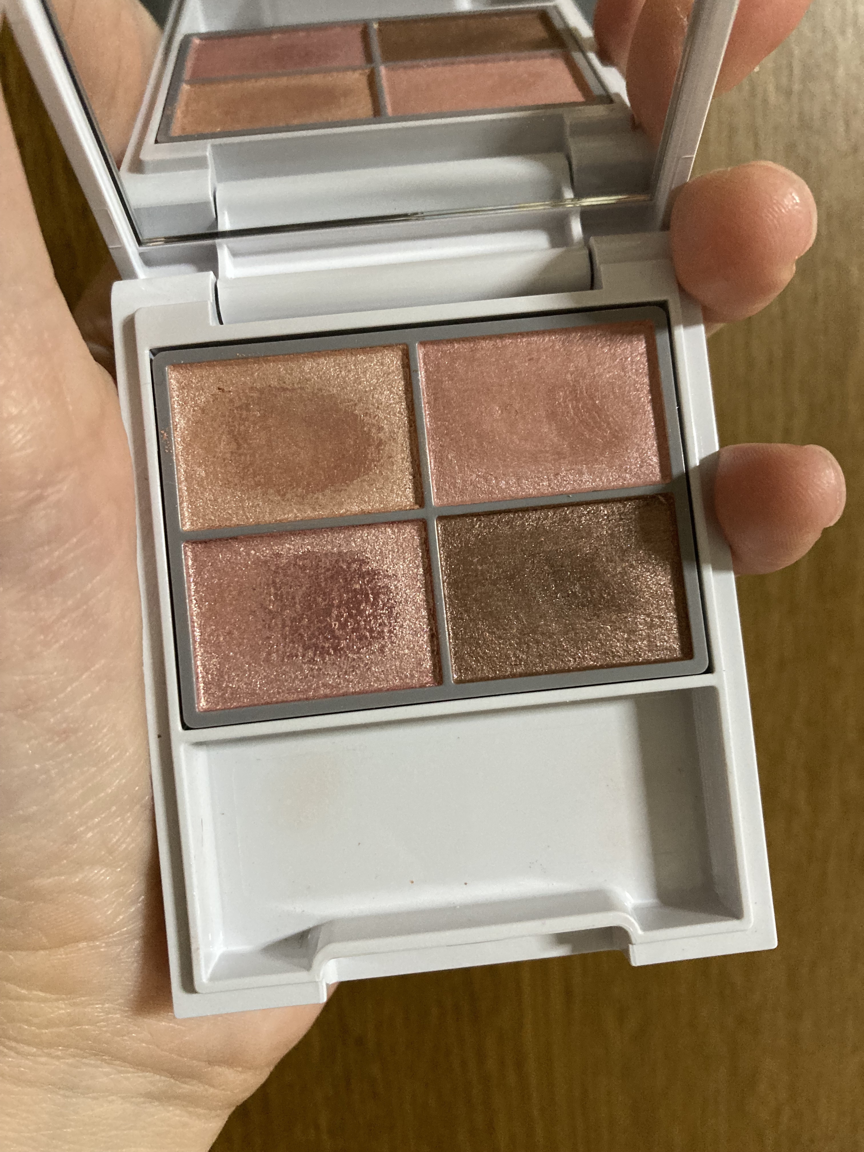 フォートーンズスタイリングアイズ/オルビス/パウダーアイブロウを使ったクチコミ（1枚目）