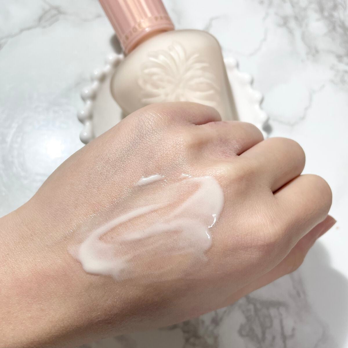 モイスチュアライジング ファンデーション プライマー/PAUL & JOE BEAUTE/化粧下地を使ったクチコミ(4枚目)