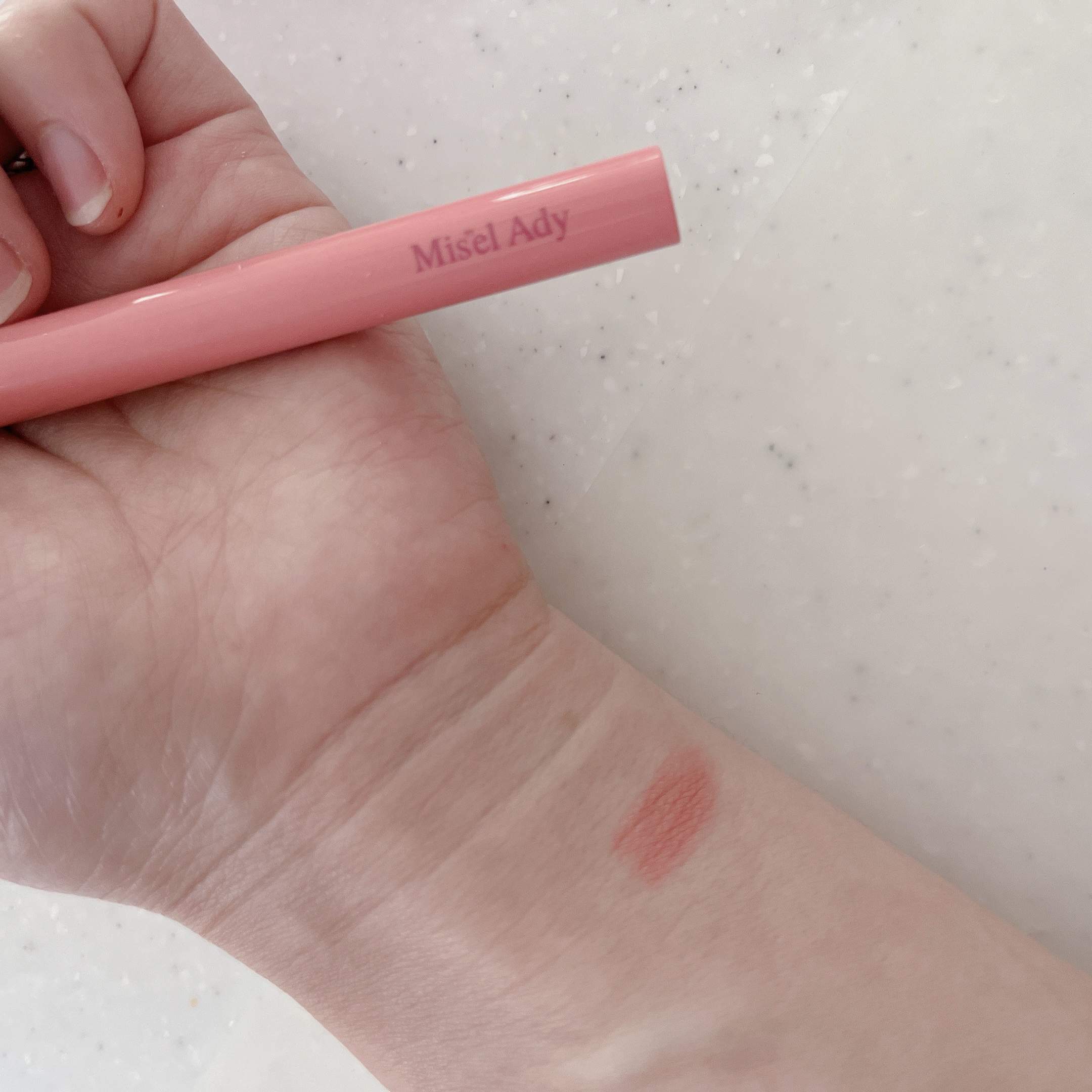 ぷっくりアイカラーペンシル/ミゼルエディ/スティックアイシャドウを使ったクチコミ（2枚目）