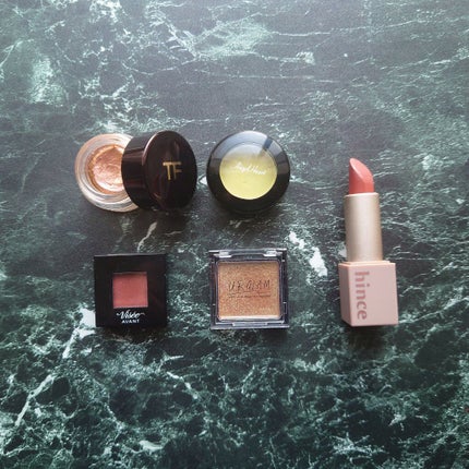 UR GLAM POWDER EYESHADOW/U R GLAM/単色アイシャドウを使ったクチコミ(3枚目)