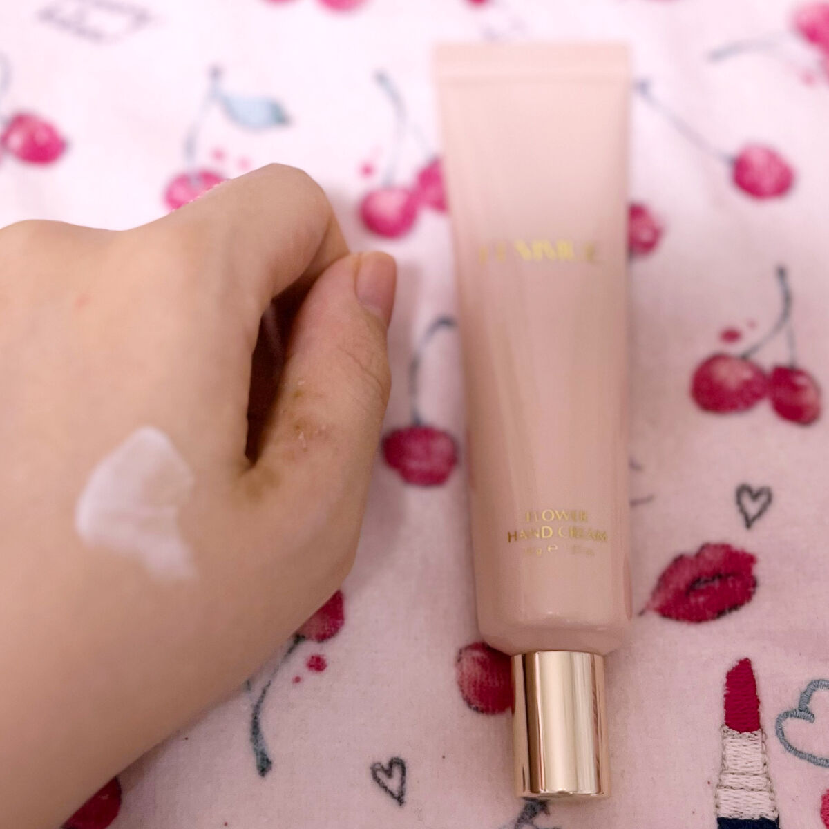 フラワー ハンドクリーム/FEMMUE/ハンドクリームを使ったクチコミ（2枚目）