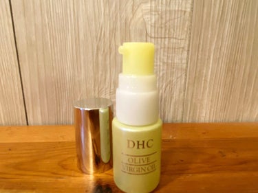 DHC オリーブバージンオイルのクチコミ「【DHC オリーブバージンオイル】
　とても効果があったので紹介します。私はスキンケア後に毎夜.....」（1枚目）