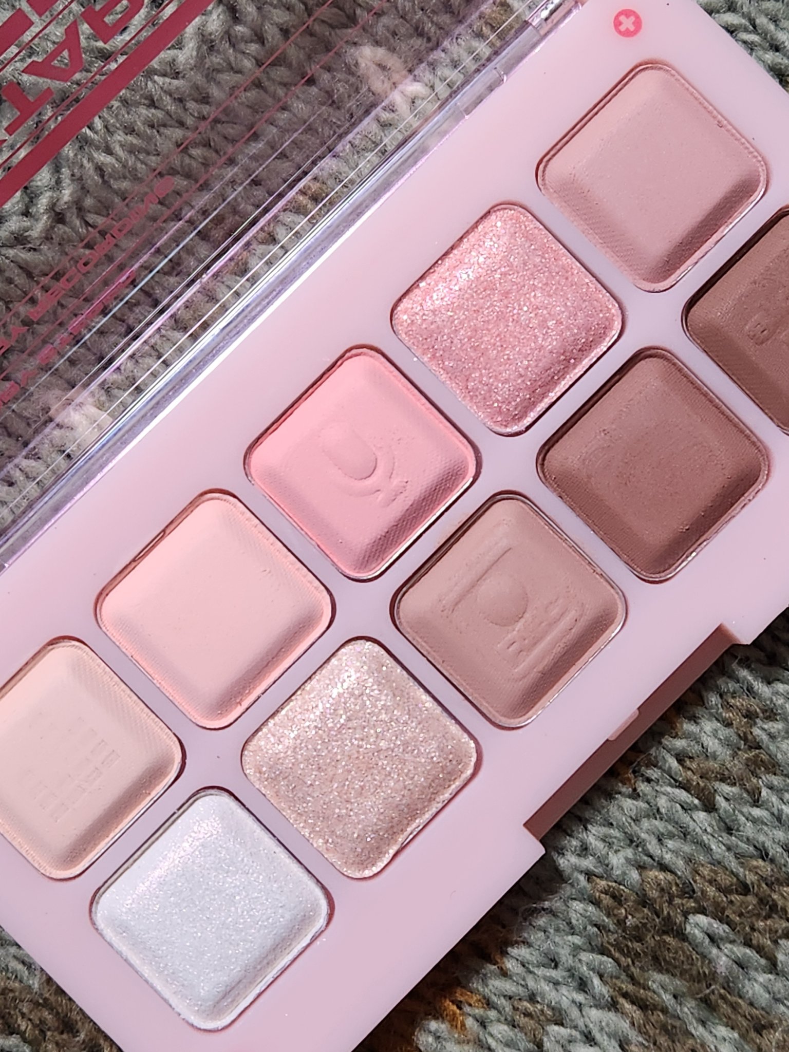 ムードキーボード 10 ミルキーチェリーレコーディング(Milky Cherry Recording)/lilybyred/アイシャドウパレットを使ったクチコミ（3枚目）