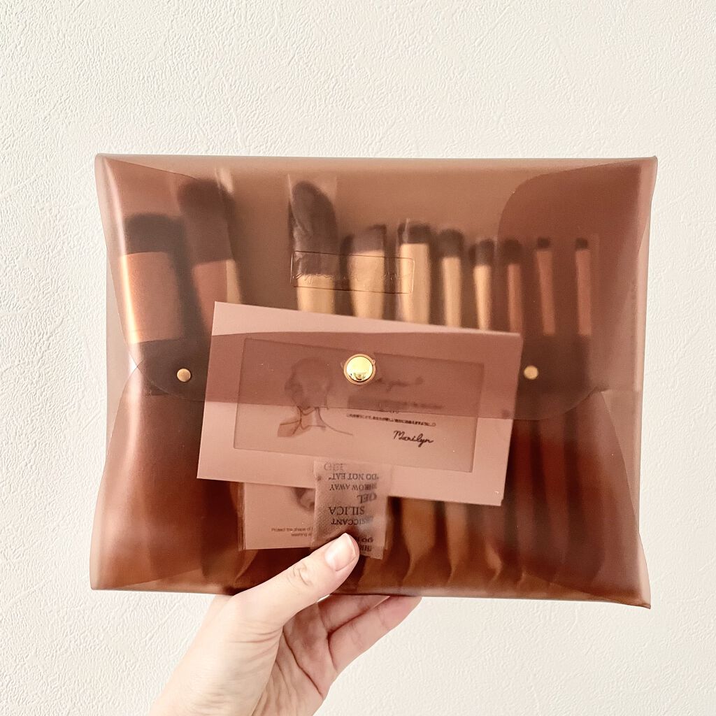 SIXPLUS X MARILYN 10本メイクアップブラシセット/SIXPLUS/メイクブラシを使ったクチコミ（1枚目）