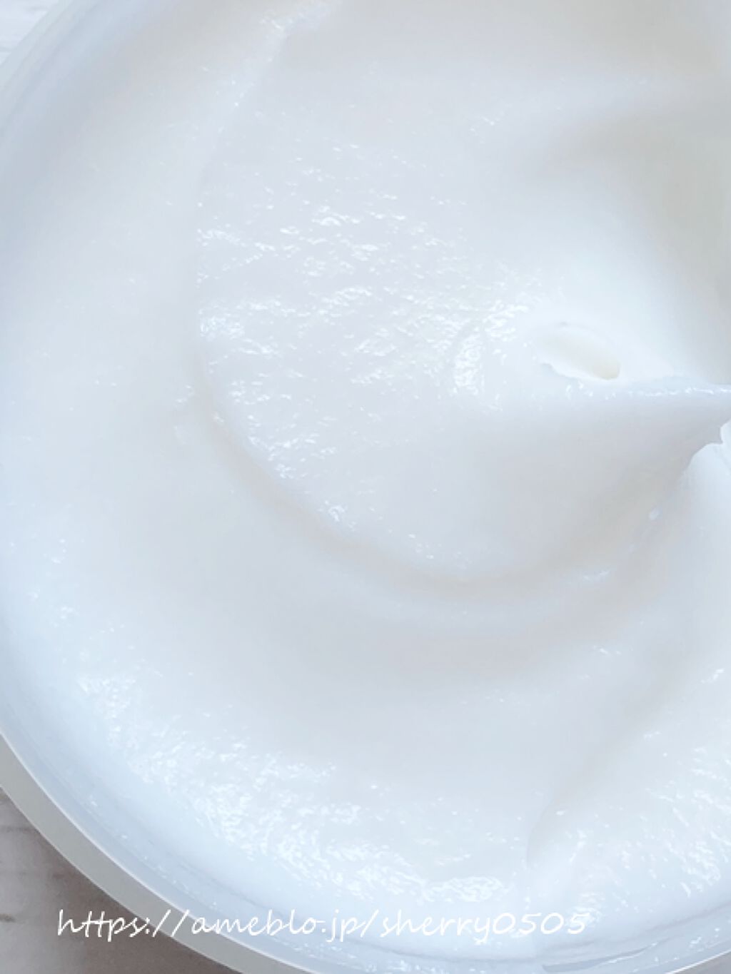 モイストボタニカル マルチスフレクリーム/unlabel/ボディクリームを使ったクチコミ(3枚目)